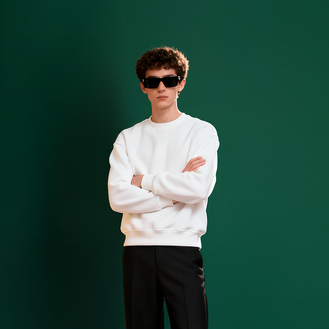 WHITE FLEECE WINTER SWEATSHIRT