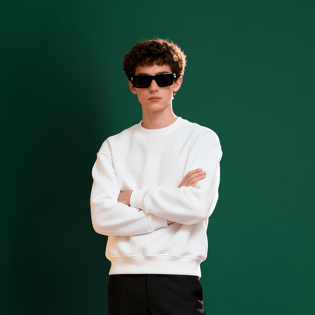 WHITE FLEECE WINTER SWEATSHIRT